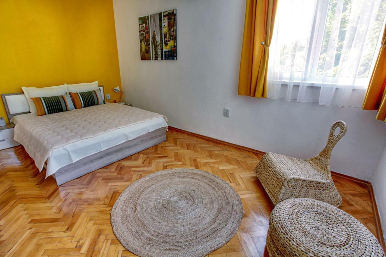 Terrace Home - Three Bedrooms City Center Plovdiv Exterior photo